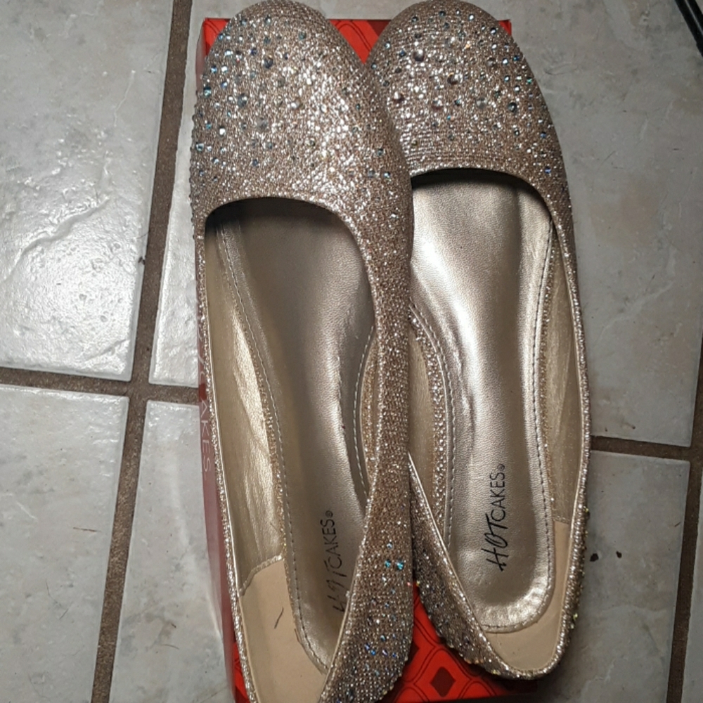 Hot Cakes flats